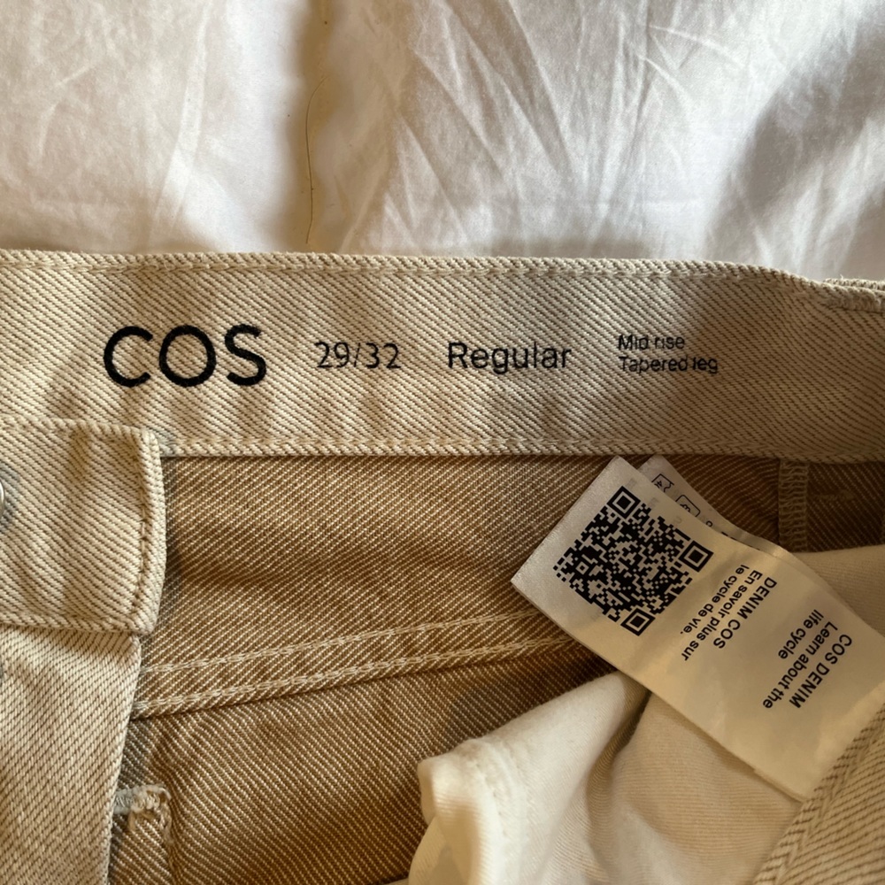 COS Regular fit tapered leg jeans - Picture 5 of 9